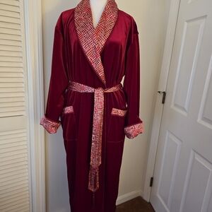 Opulence Red Velour Satin Lined 2 Pocket  Robe Reversable Belt Sz (Med)